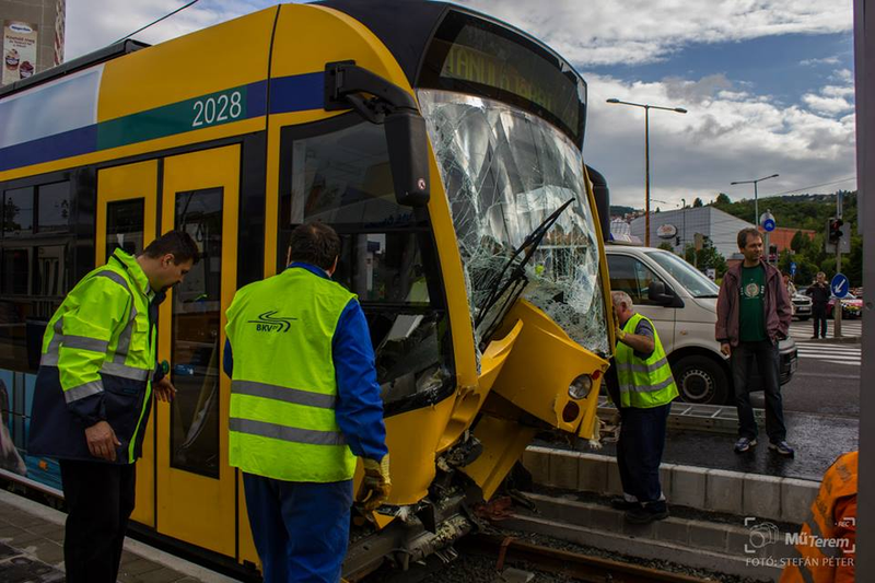 Illustration for article titled The World's Longest Tram Got A Bit Shorter After This Crash